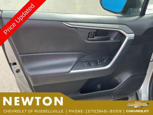 Used 2025 Toyota RAV4 LE FWD image 5