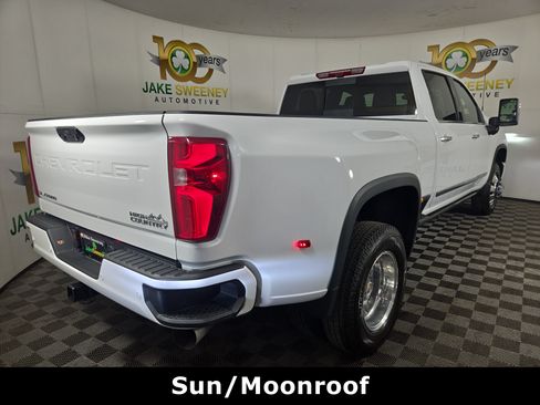 Certified 2025 Chevrolet Silverado 3500 High Country w/ Technology Package AWD/4WD image 9