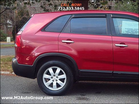 Used 2011 Kia Sorento LX image 21