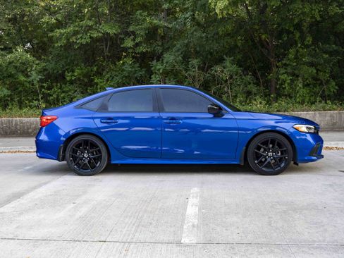 Used 2023 Honda Civic Sport image 10