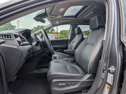 Used 2022 Honda Odyssey Elite image 12