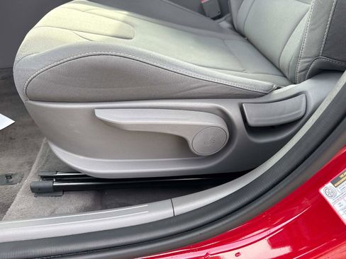 Certified 2023 Hyundai Elantra SEL image 19