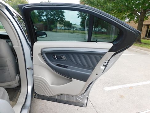 Used 2011 Ford Taurus SEL w/ 201A Rapid Spec Order Code image 18