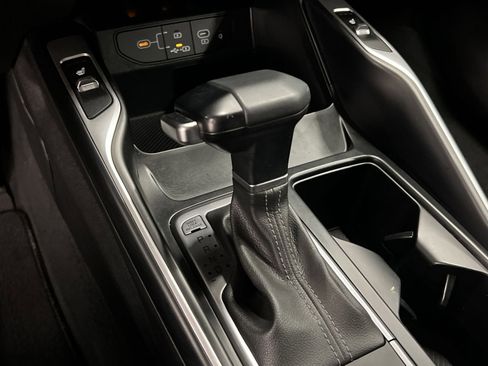 Used 2024 Kia Sorento S image 18