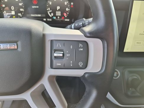 Used 2024 Land Rover Defender 130 X-Dynamic SE AWD/4WD image 36