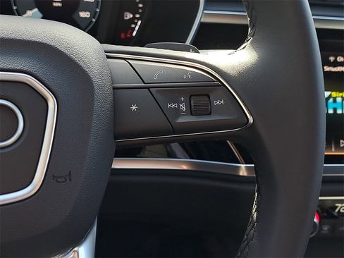 New 2025 Audi Q3 2.0T Premium image 10