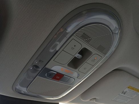 Certified 2023 Hyundai Ioniq 5 Limited w/ Cargo Package image 21