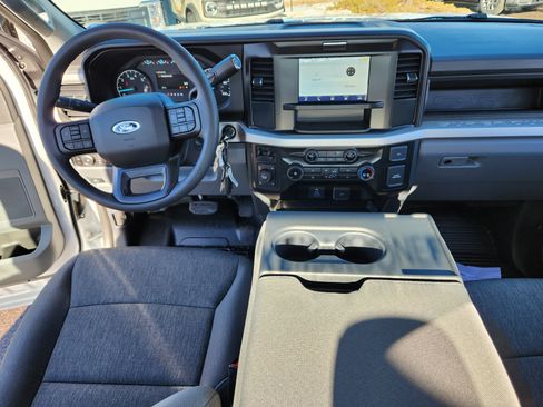New 2026 Ford F250 XL w/ XL Chrome Package image 17