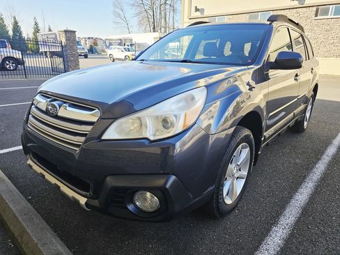 Used 2013 Subaru Outback 2.5i Limited AWD/4WD image 1