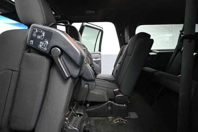 Used 2016 Ford Expedition EL XLT AWD/4WD image 32