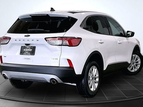 Used 2022 Ford Escape SE AWD/4WD image 2