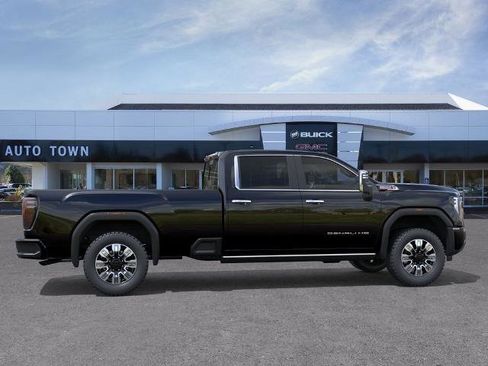 New 2026 GMC Sierra 3500 Denali w/ Denali Reserve Package image 5