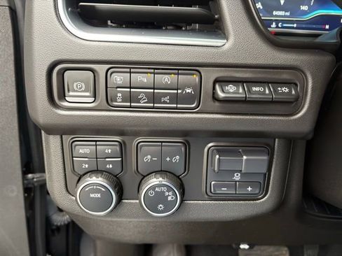 Used 2023 Chevrolet Tahoe Premier w/ Advanced Technology Package image 26