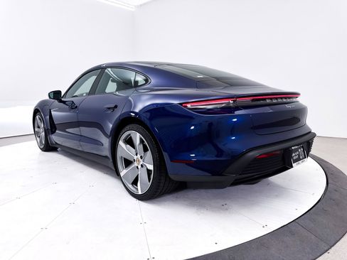 Used 2022 Porsche Taycan RWD image 18
