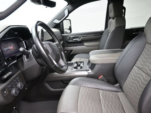 Used 2024 Chevrolet Silverado 2500 ZR2 w/ ZR2 Bison Edition AWD/4WD image 12