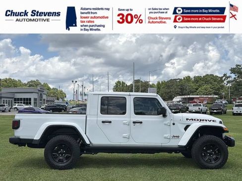Used 2022 Jeep Gladiator Mojave w/ Cold Weather Group AWD/4WD image 4