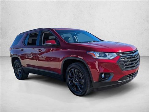 Used 2021 Chevrolet Traverse RS image 3