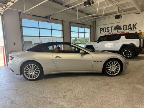 Used 2017 Maserati GranTurismo Convertible RWD image 6