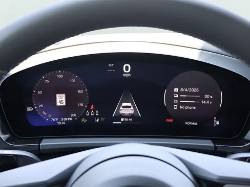 New 2025 Porsche Macan Electric RWD image 29