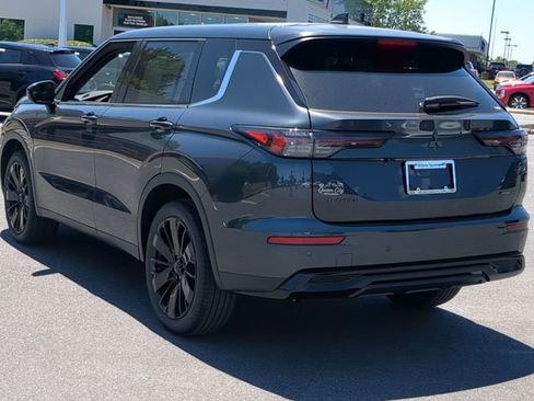 New 2026 Mitsubishi Outlander LE FWD image 5