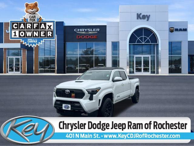 Used 2025 Toyota Tacoma TRD Sport AWD/4WD image 1