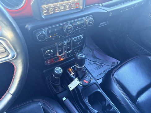 Used 2019 Jeep Wrangler Unlimited Rubicon image 25