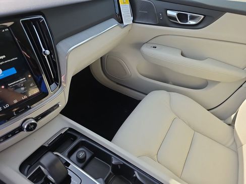 New 2026 Volvo V60 B5 Cross Country Plus w/ Protection Package Premier AWD/4WD image 20