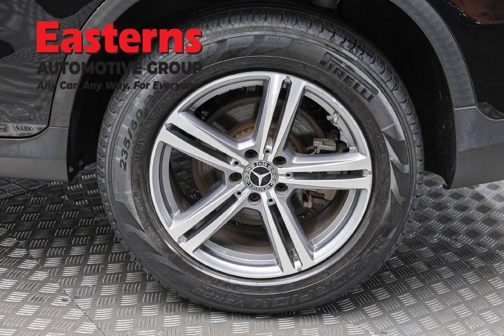 Used 2022 Mercedes-Benz GLC 300 4MATIC w/ Multimedia Package Lite image 10