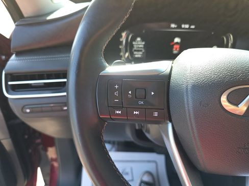 Used 2023 INFINITI QX60 Sensory w/ Cargo Package AWD/4WD image 17