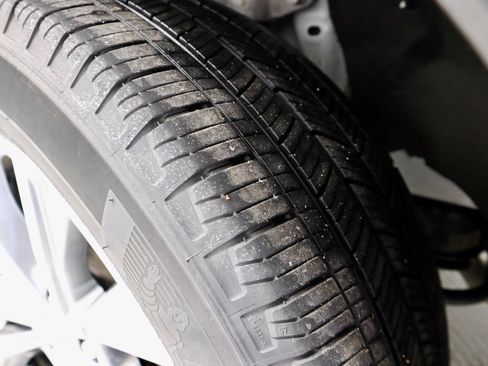 Used 2022 Ford Explorer Limited w/ Equipment Group 301A image 21