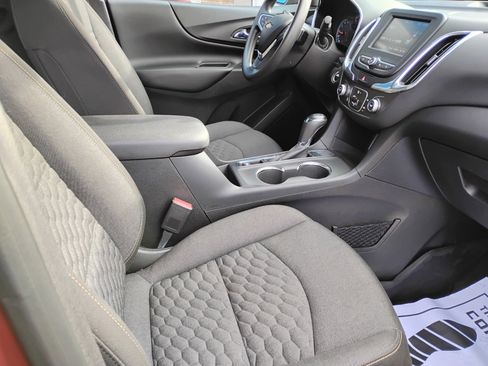 Used 2018 Chevrolet Equinox LT image 11