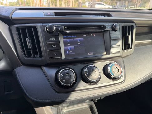 Used 2017 Toyota RAV4 LE image 14