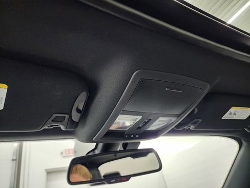 Used 2018 Dodge Challenger SRT Hellcat image 12