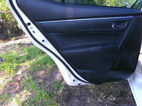Used 2016 Toyota Corolla S FWD image 23