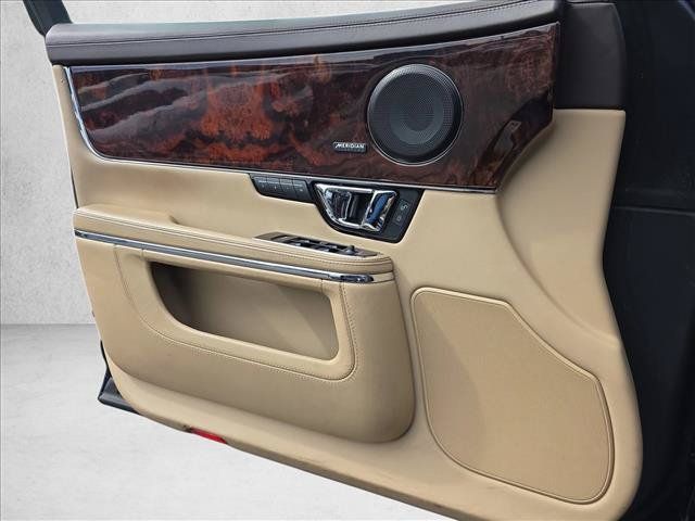 Used 2016 Jaguar XJ L Portfolio AWD/4WD image 27