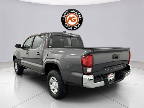 Used 2022 Toyota Tacoma SR5 image 5