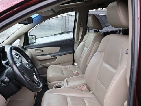 Used 2011 Honda Odyssey Touring image 10