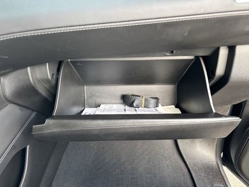 Used 2024 Chevrolet Suburban LT w/ Luxury Package image 18