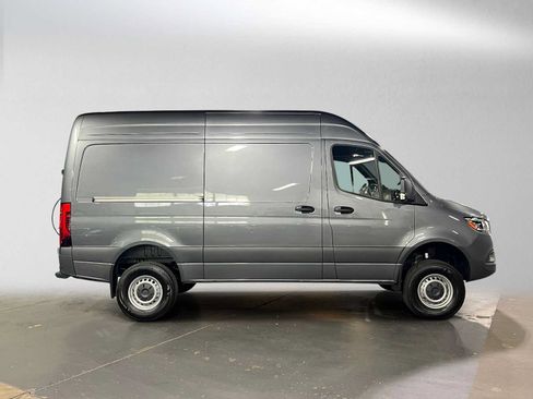 Used 2026 Mercedes-Benz Sprinter 2500 image 2