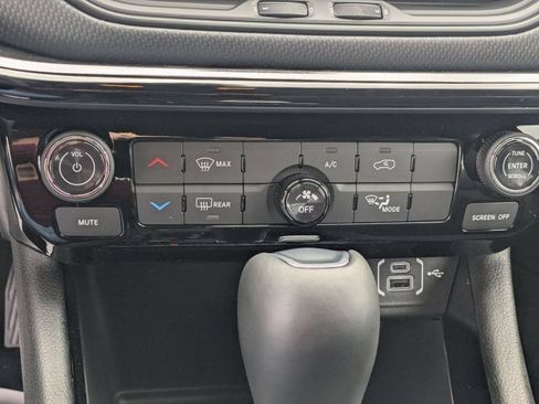 New 2026 Jeep Compass Latitude AWD/4WD image 21