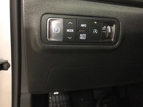 Used 2025 GMC Terrain Elevation image 31