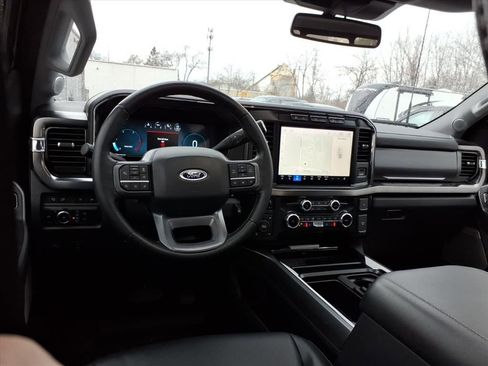 Used 2023 Ford F250 Lariat w/ Lariat Ultimate Package AWD/4WD image 11