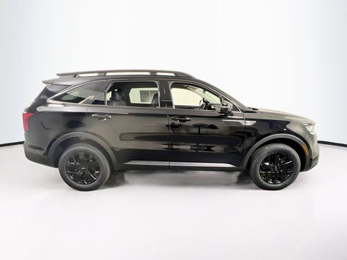 Used 2023 Kia Sorento S AWD/4WD image 4
