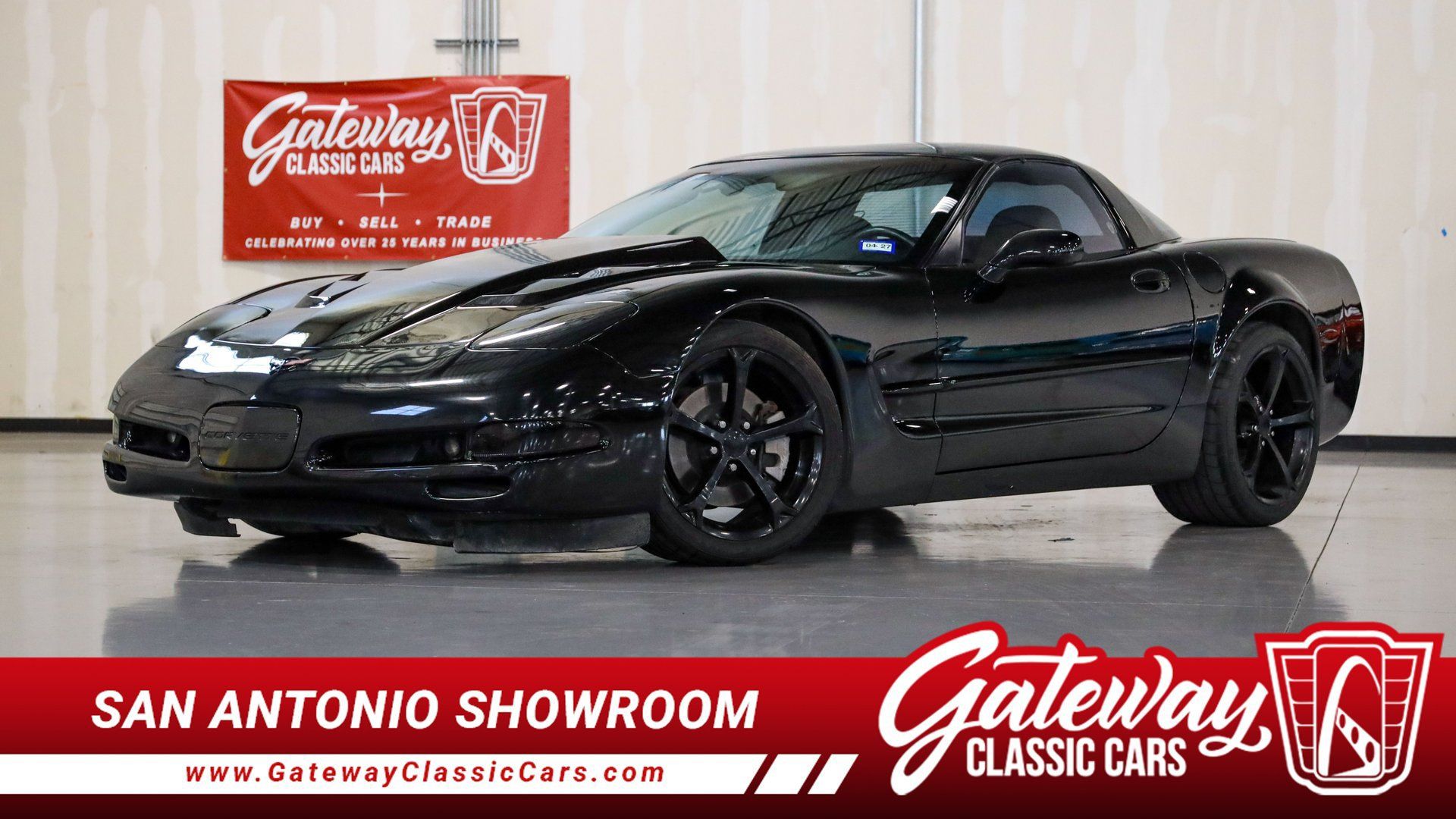 Used 1999 Chevrolet Corvette Coupe w/ Roof Pkg RWD image 1