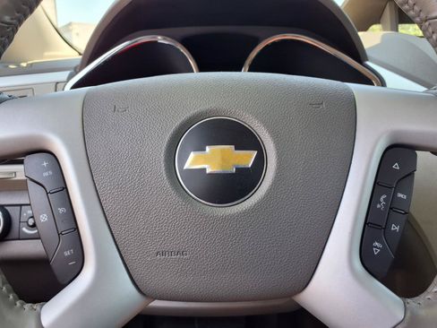 Used 2012 Chevrolet Traverse LS FWD image 14