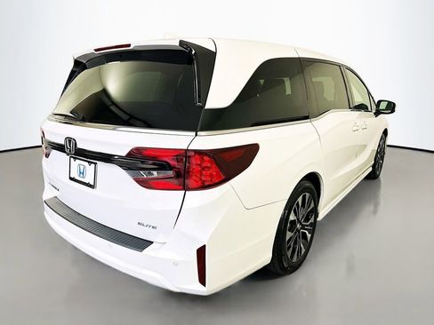 Certified 2026 Honda Odyssey Elite image 5