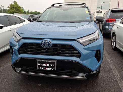 Used 2023 Toyota RAV4 XSE AWD/4WD image 2