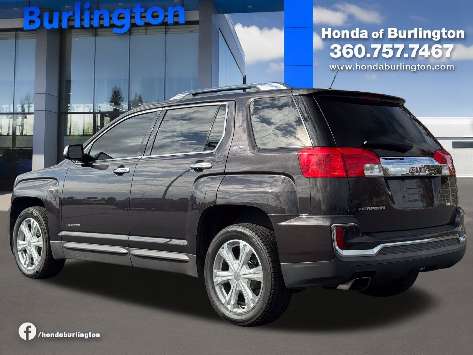 Used 2016 GMC Terrain SLT w/ Open Road Package AWD/4WD image 4