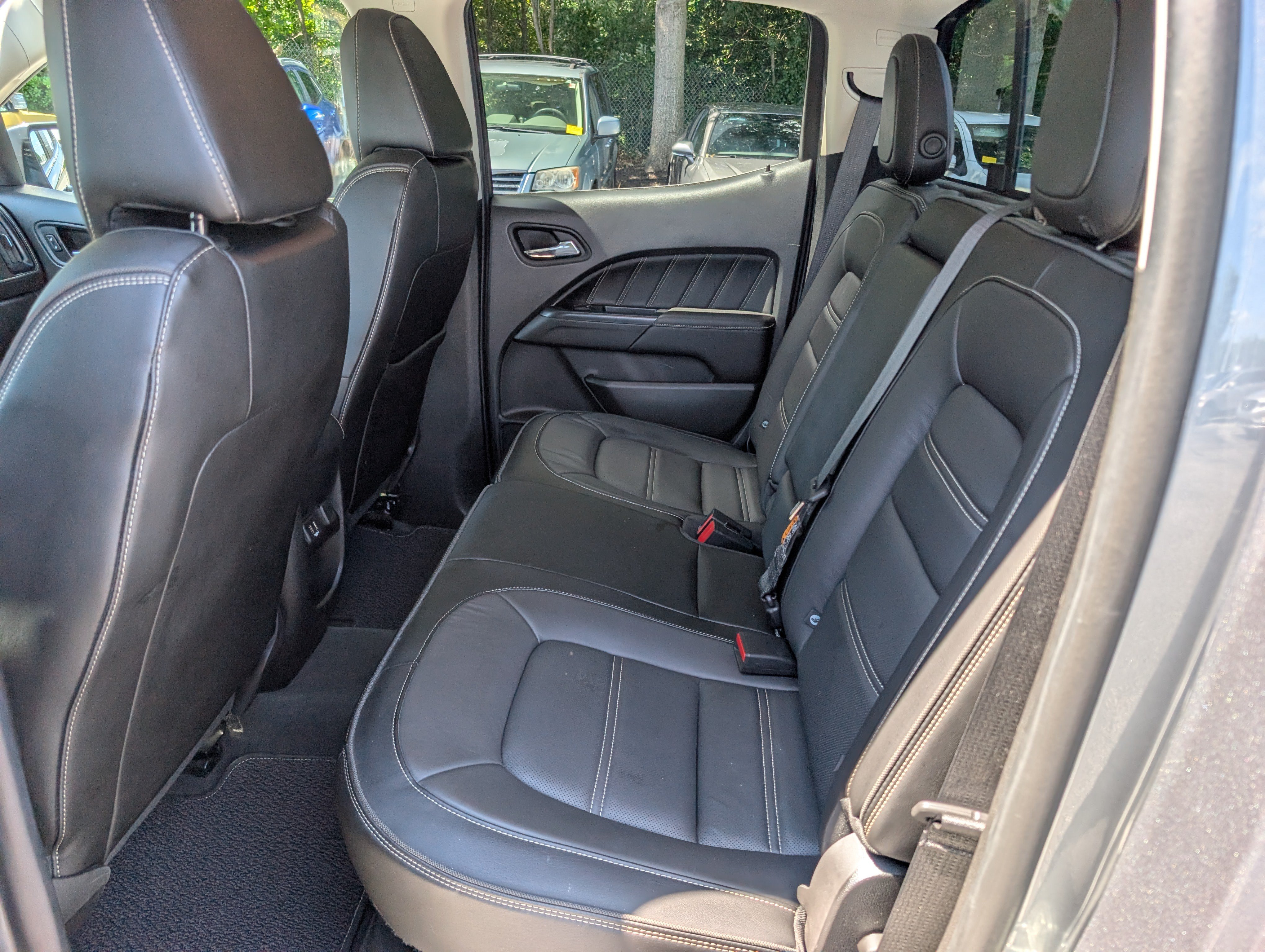 Used 2022 GMC Canyon Denali AWD/4WD image 15