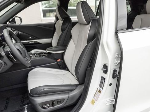 New 2026 Lexus TX 500h AWD image 8